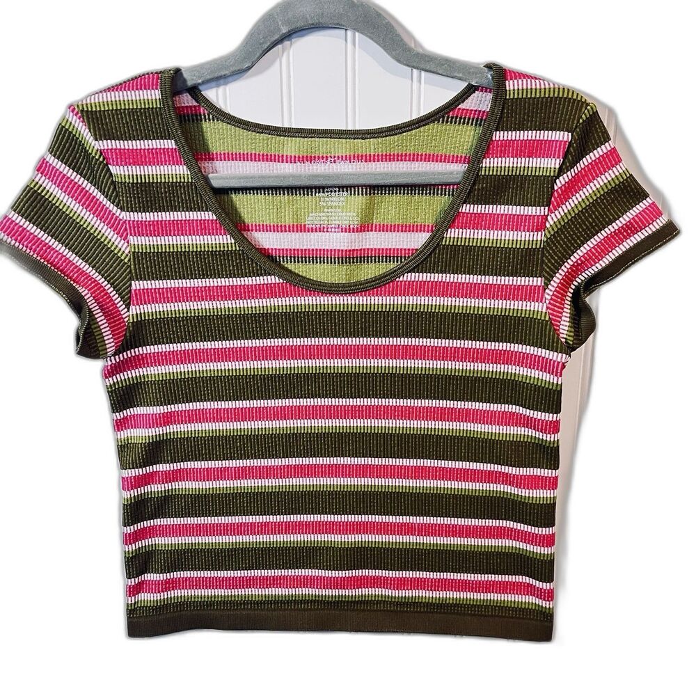 Almost Famous Short Sleeved Striped Ribbed Knit Women’s Top Y2K Size L/XL
